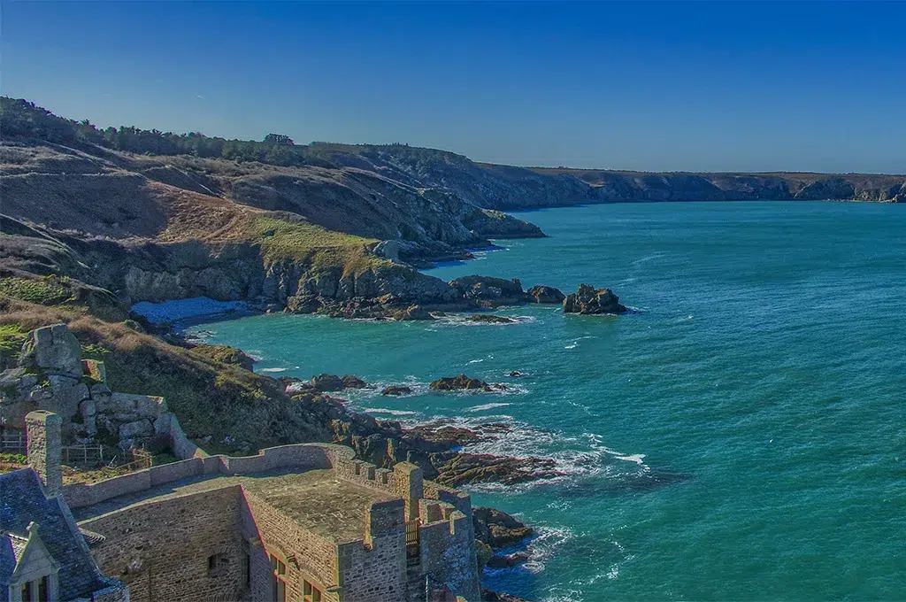 kliffen van de smaragdkust